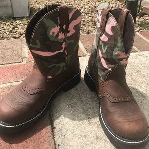 Justin Boots-size 9